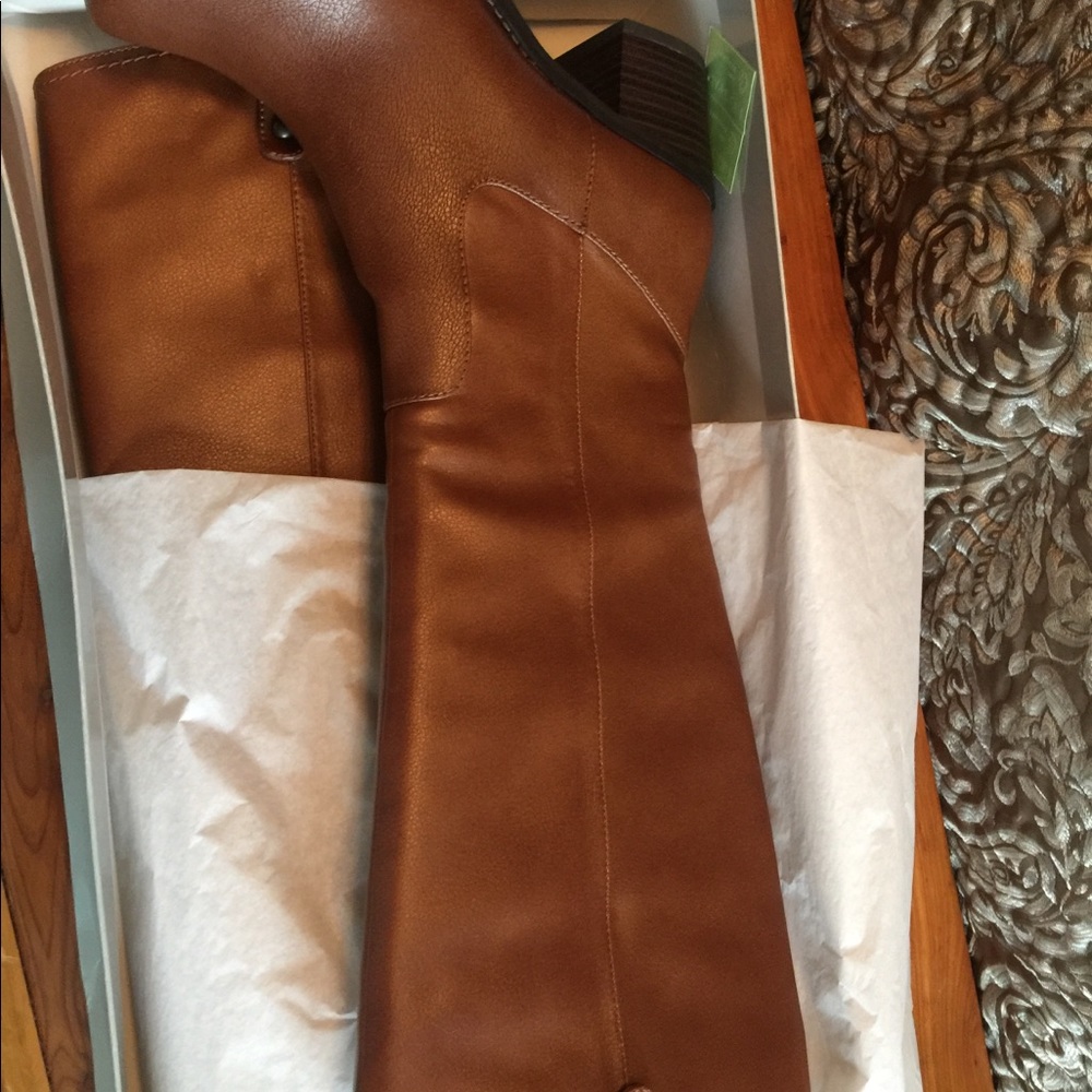 New Jessica Simpson Brown boots 9.5
